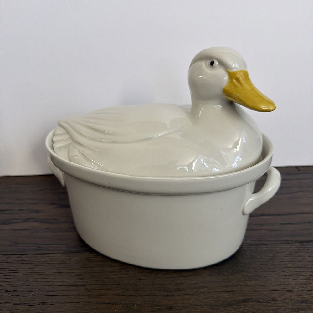 Vintage 1960s Hall China Carbone Duck Nest Covered Dish Country Farm Homestead